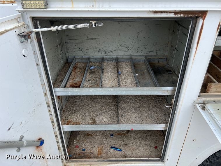 image for item JU9655 2011 Ford F550 Super Duty  bucket truck