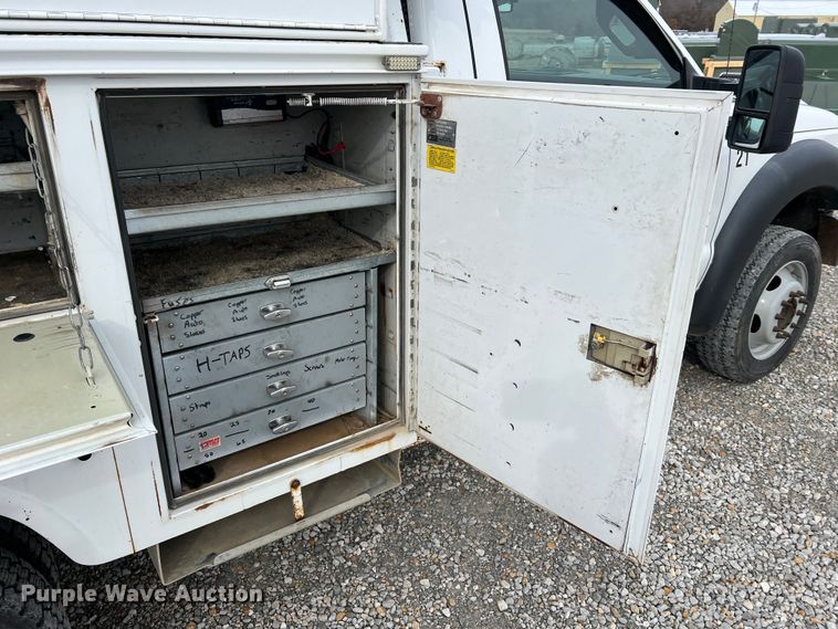 image for item JU9655 2011 Ford F550 Super Duty  bucket truck