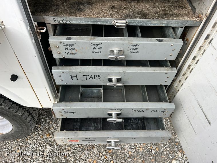 image for item JU9655 2011 Ford F550 Super Duty  bucket truck