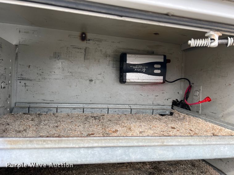 image for item JU9655 2011 Ford F550 Super Duty  bucket truck