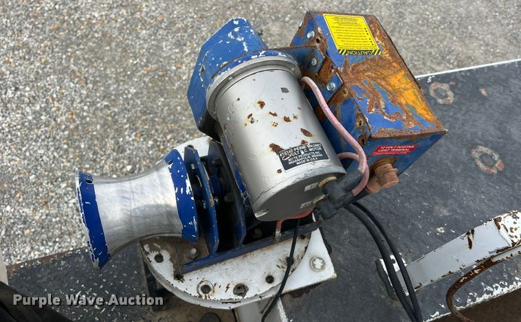 image for item JU9655 2011 Ford F550 Super Duty  bucket truck