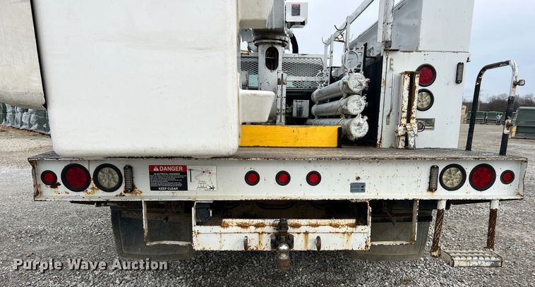 image for item JU9655 2011 Ford F550 Super Duty  bucket truck