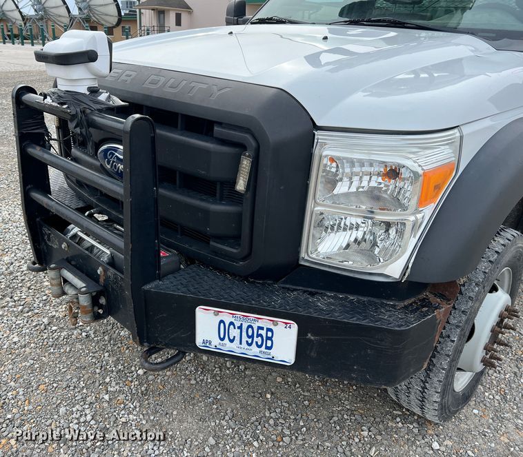 image for item JU9655 2011 Ford F550 Super Duty  bucket truck