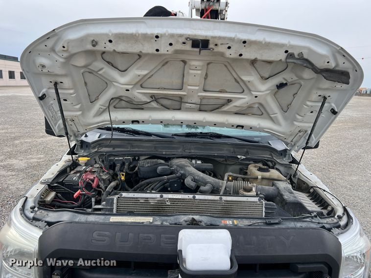 image for item JU9655 2011 Ford F550 Super Duty  bucket truck