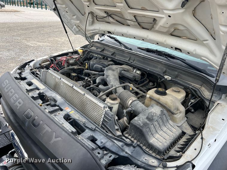 image for item JU9655 2011 Ford F550 Super Duty  bucket truck