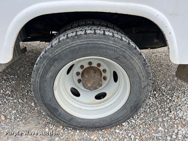 image for item JU9655 2011 Ford F550 Super Duty  bucket truck