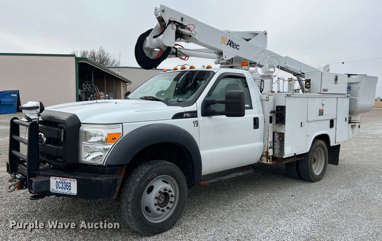 image for item JU9656 2011 Ford F550 Super Duty  bucket truck