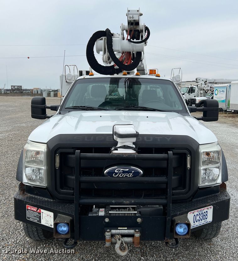 image for item JU9656 2011 Ford F550 Super Duty  bucket truck