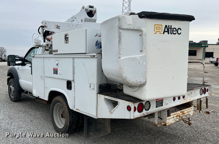 image for item JU9656 2011 Ford F550 Super Duty  bucket truck