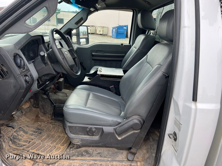 image for item JU9656 2011 Ford F550 Super Duty  bucket truck