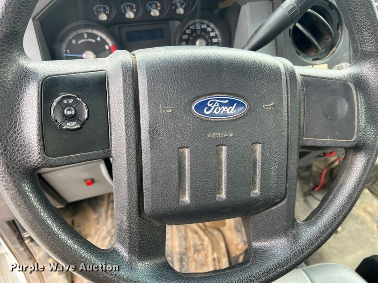 image for item JU9656 2011 Ford F550 Super Duty  bucket truck