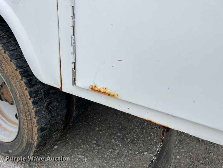 image for item JU9656 2011 Ford F550 Super Duty  bucket truck