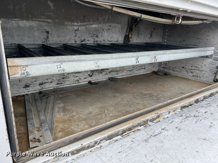 image for item JU9656 2011 Ford F550 Super Duty  bucket truck