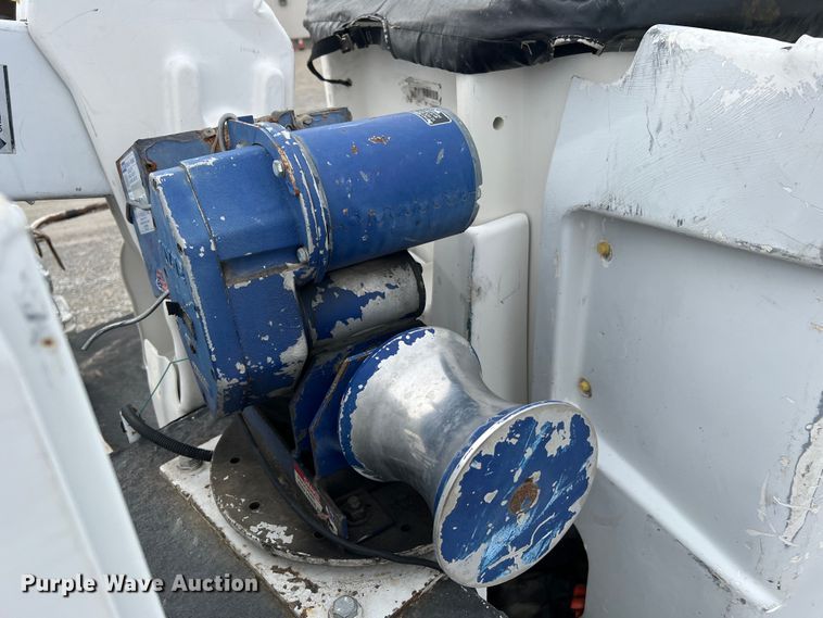 image for item JU9656 2011 Ford F550 Super Duty  bucket truck