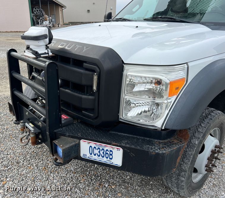 image for item JU9656 2011 Ford F550 Super Duty  bucket truck