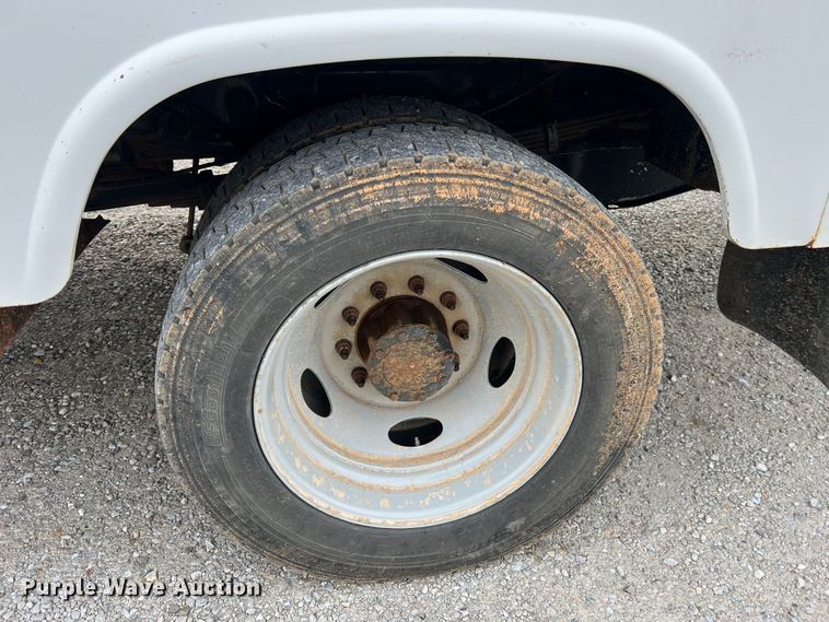 image for item JU9656 2011 Ford F550 Super Duty  bucket truck