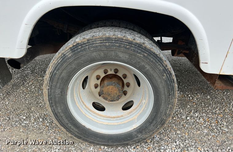 image for item JU9656 2011 Ford F550 Super Duty  bucket truck