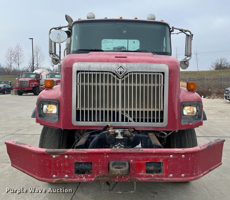 image for item JU9666 2006 International 5600i  ready mix truck