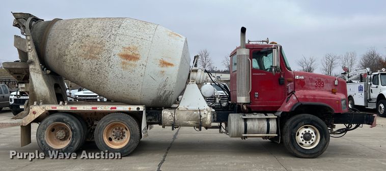 image for item JU9666 2006 International 5600i  ready mix truck