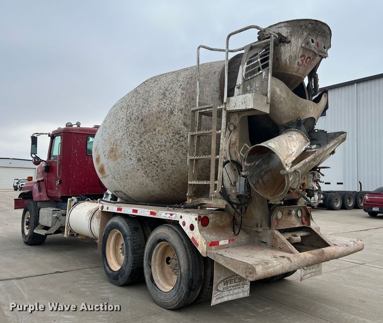 image for item JU9666 2006 International 5600i  ready mix truck