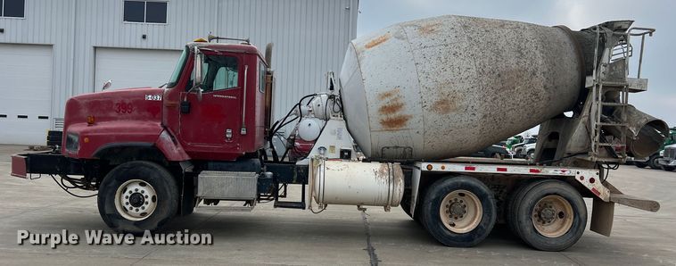 image for item JU9666 2006 International 5600i  ready mix truck