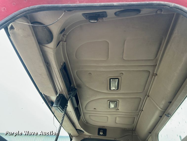 image for item JU9666 2006 International 5600i  ready mix truck