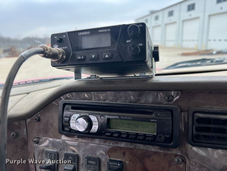 image for item JU9666 2006 International 5600i  ready mix truck