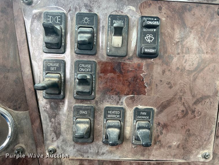 image for item JU9666 2006 International 5600i  ready mix truck