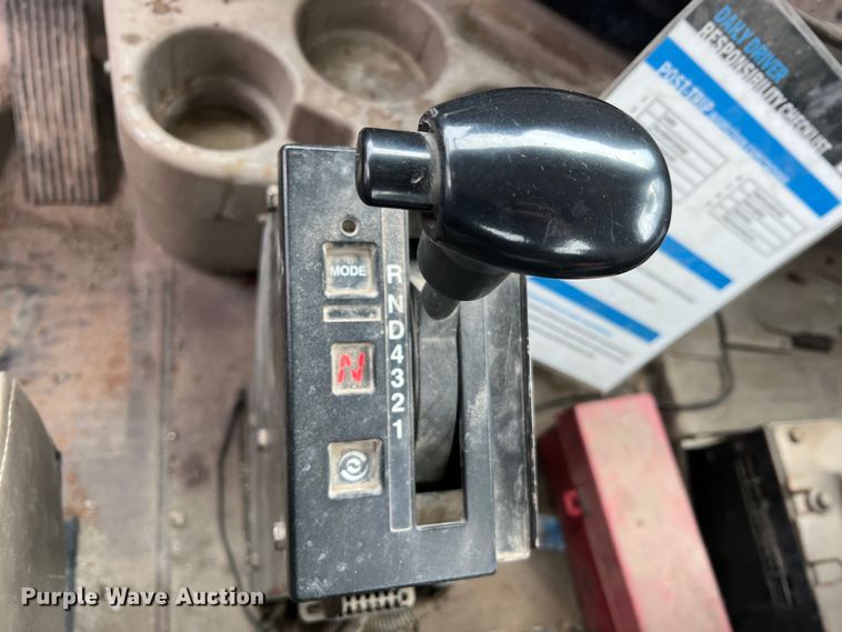 image for item JU9666 2006 International 5600i  ready mix truck