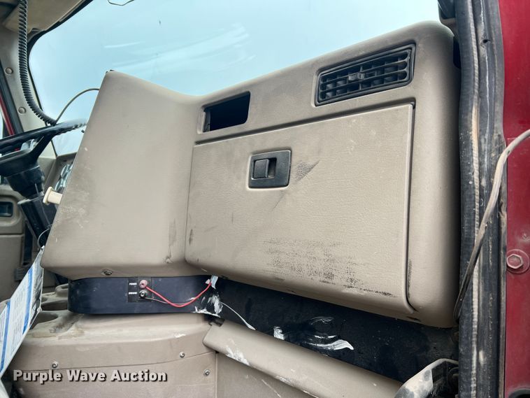 image for item JU9666 2006 International 5600i  ready mix truck