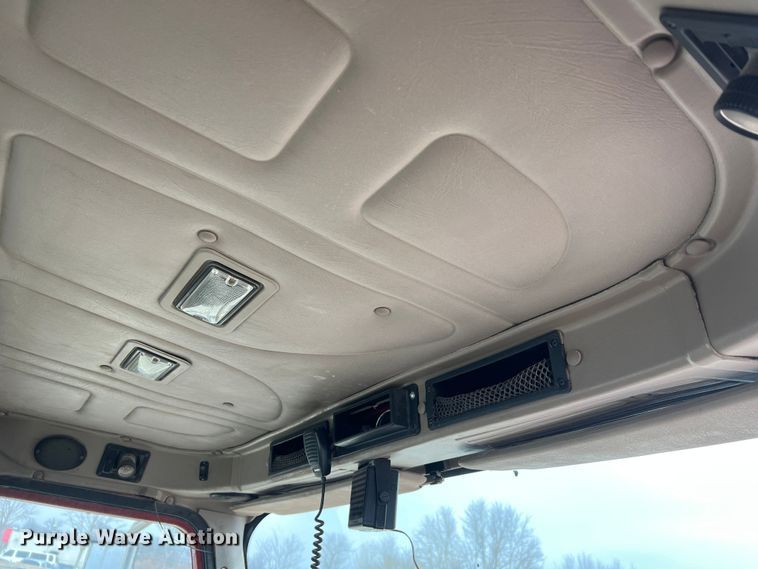 image for item JU9666 2006 International 5600i  ready mix truck