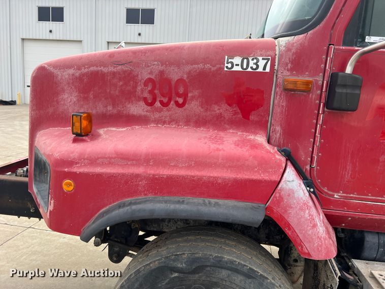 image for item JU9666 2006 International 5600i  ready mix truck