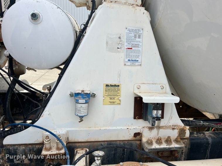 image for item JU9666 2006 International 5600i  ready mix truck