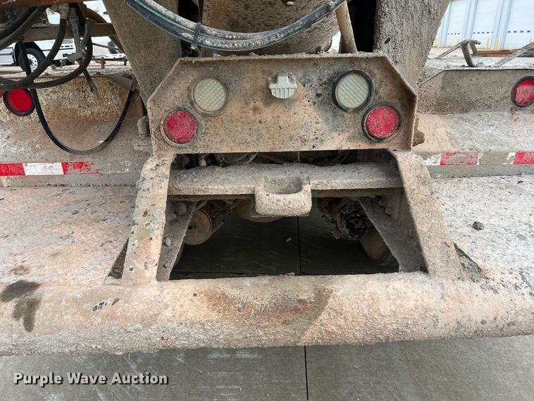 image for item JU9666 2006 International 5600i  ready mix truck