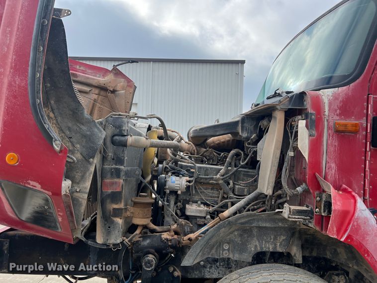 image for item JU9666 2006 International 5600i  ready mix truck