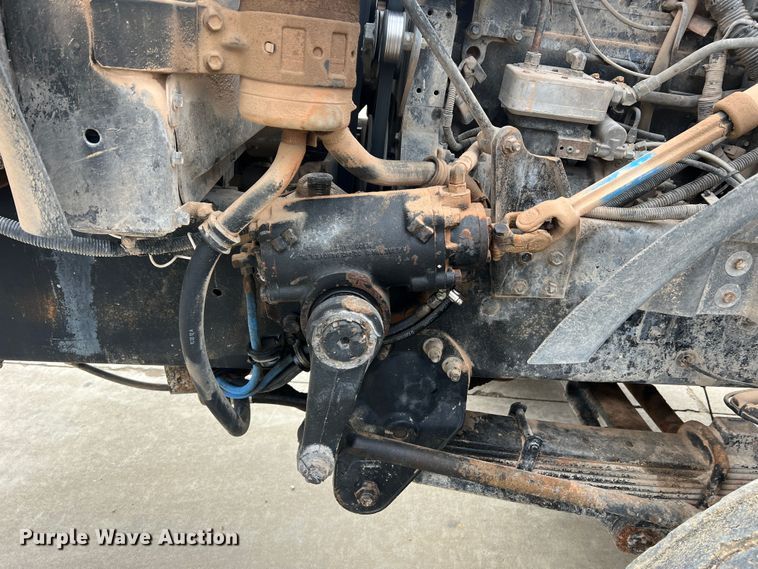 image for item JU9666 2006 International 5600i  ready mix truck