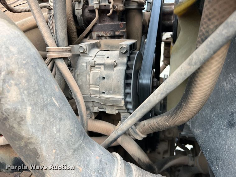 image for item JU9666 2006 International 5600i  ready mix truck