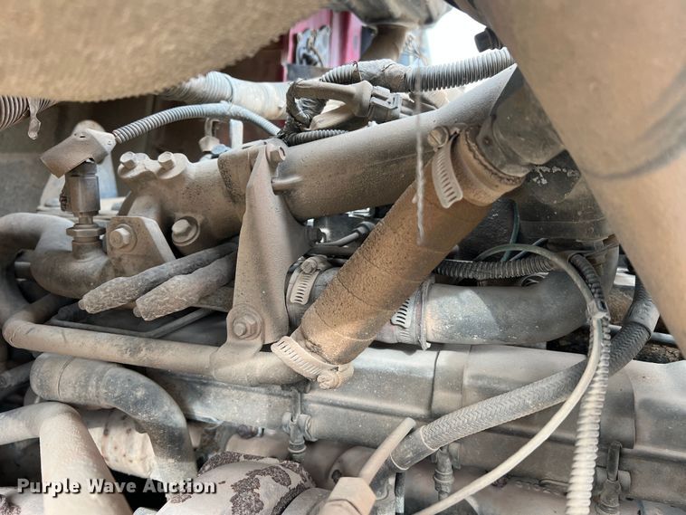 image for item JU9666 2006 International 5600i  ready mix truck