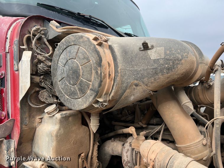 image for item JU9666 2006 International 5600i  ready mix truck