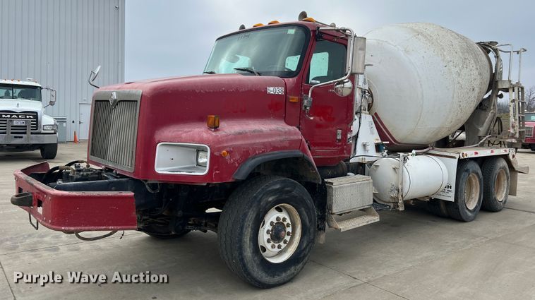 image for item JU9667 2006 International 5600i  ready mix truck