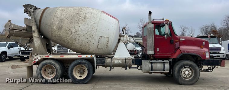 image for item JU9667 2006 International 5600i  ready mix truck