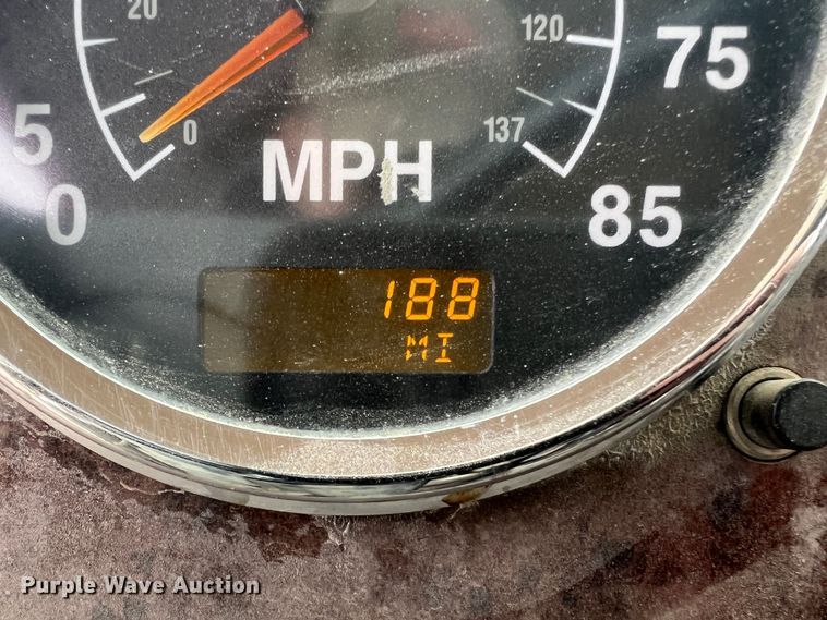 image for item JU9667 2006 International 5600i  ready mix truck