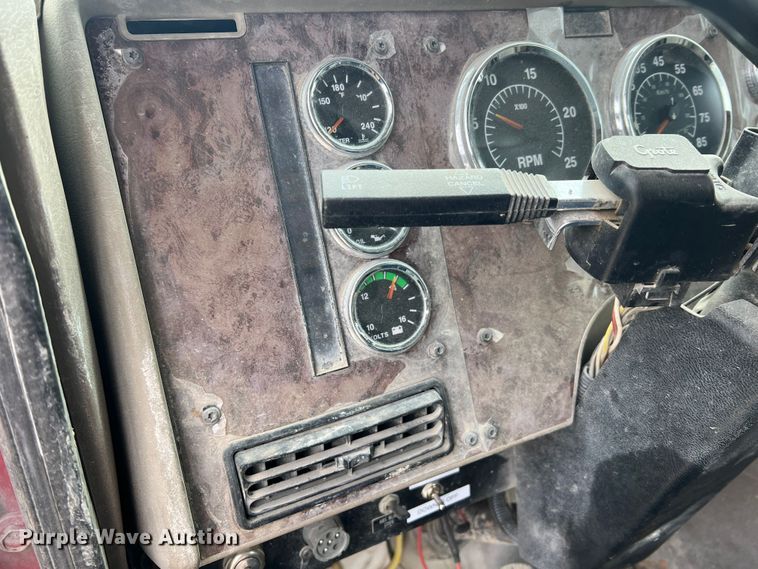 image for item JU9667 2006 International 5600i  ready mix truck