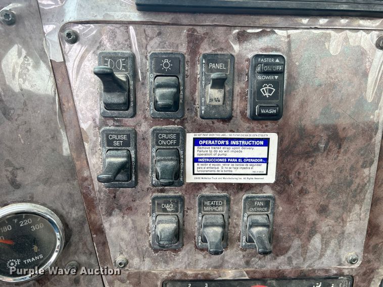 image for item JU9667 2006 International 5600i  ready mix truck