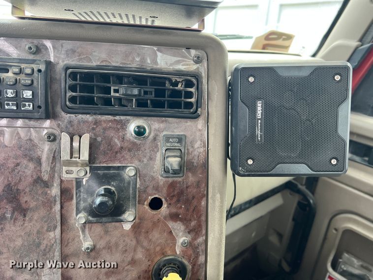 image for item JU9667 2006 International 5600i  ready mix truck