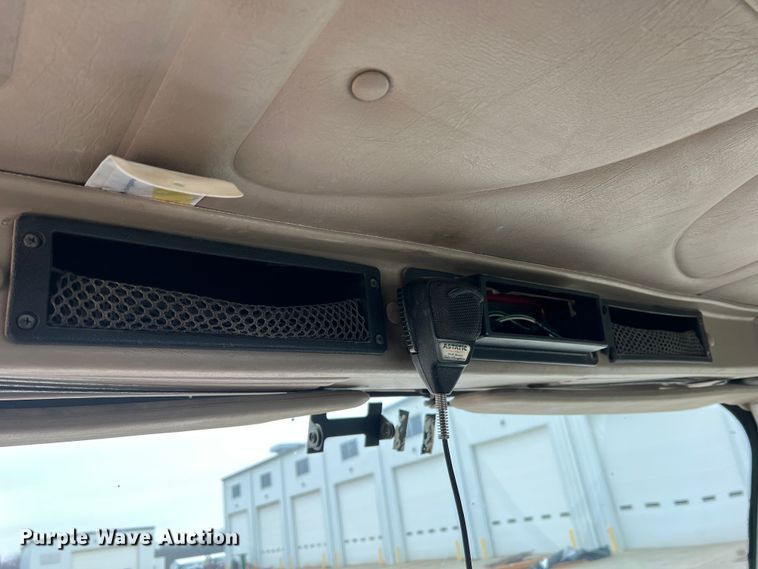 image for item JU9667 2006 International 5600i  ready mix truck