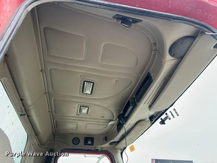 image for item JU9667 2006 International 5600i  ready mix truck