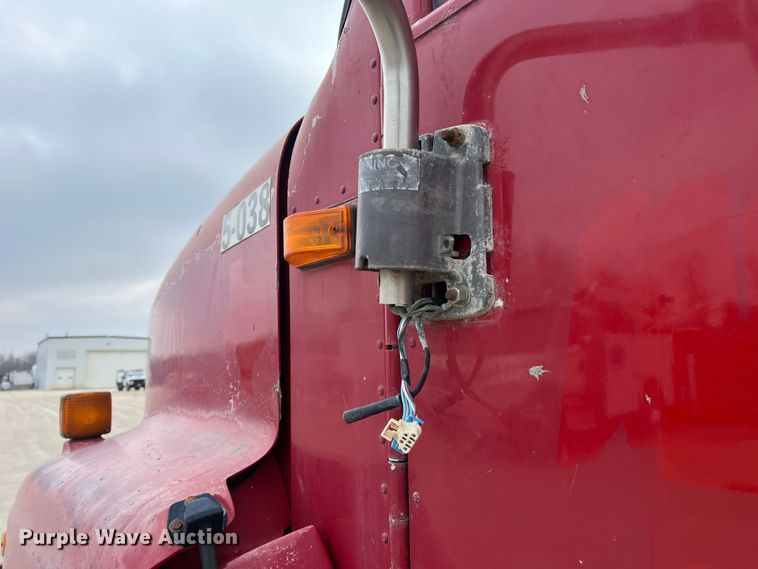 image for item JU9667 2006 International 5600i  ready mix truck