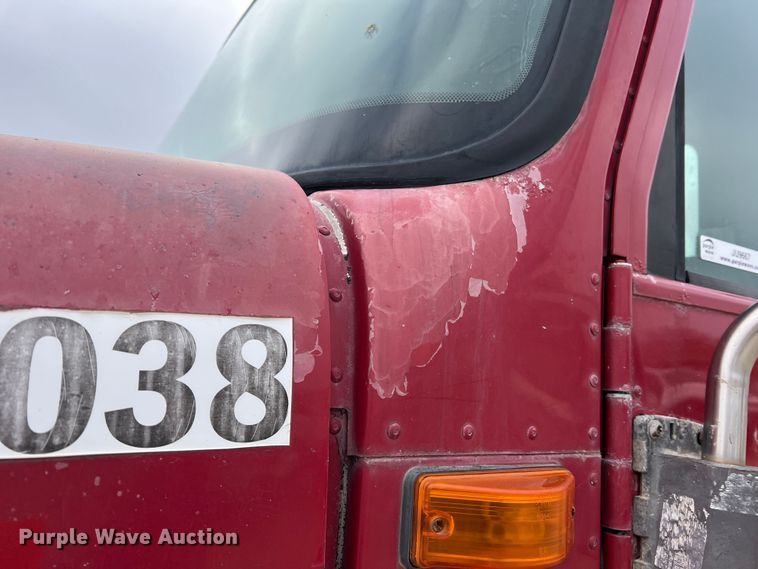 image for item JU9667 2006 International 5600i  ready mix truck