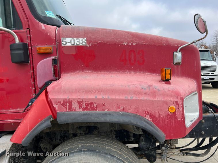 image for item JU9667 2006 International 5600i  ready mix truck